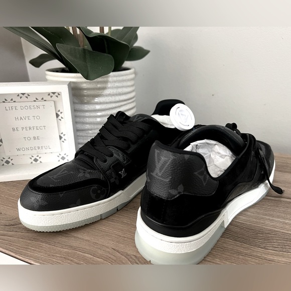 LV Trainer Sneaker - Picture 2 of 10